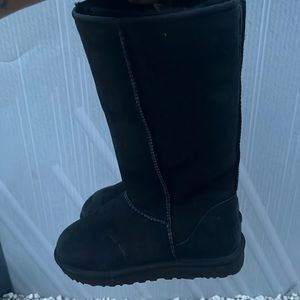 UGG CLASSIC CLASSIC TALL II BOOTS -BLACK SHEEPSKIN -WOMEN’S US 10 -NEW